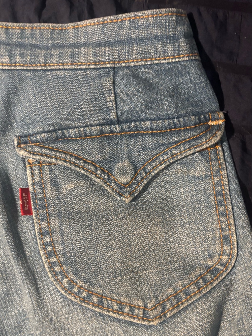 Levi's Women's Light Blue Denim Jeans with Signature Red Tab